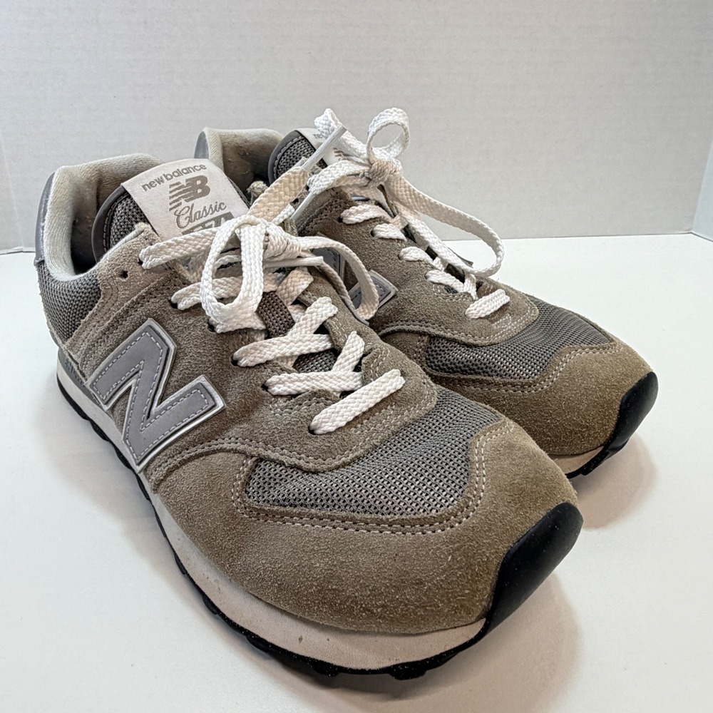 New Balance 574 Classic Sneakers Womens 8.5 Grey WL574EVG Suede Mesh Retro